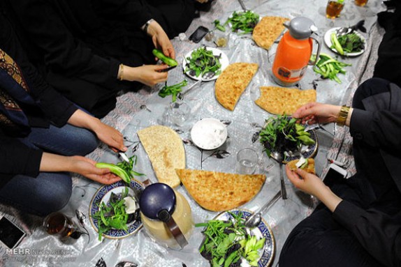 نحوه و نرخ غذای دانشجویی در ماه رمضان
